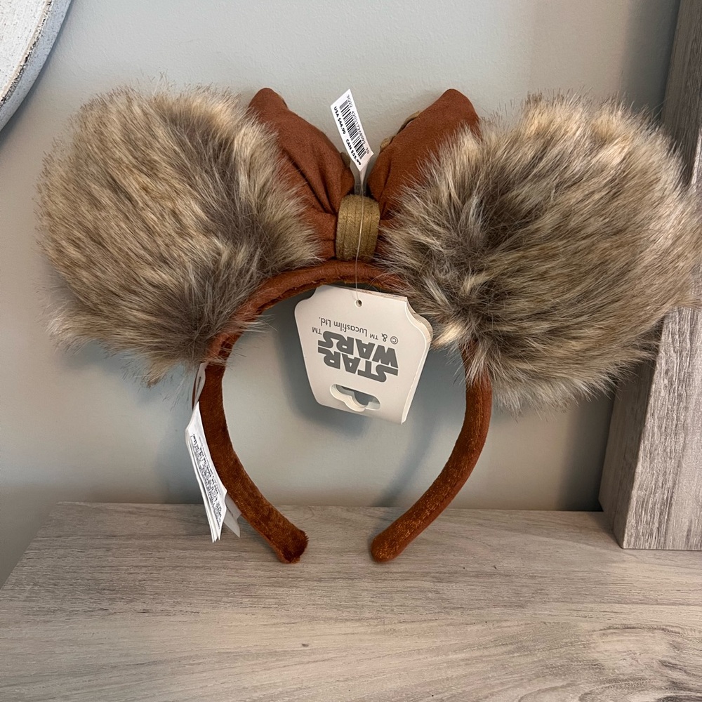 Star Wars Ewok Mickey Ears NWT!💛